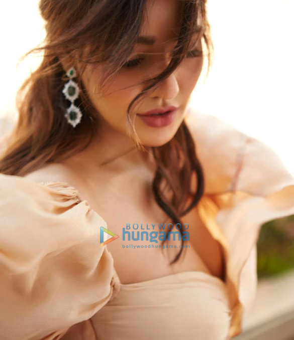neha sharma 1 37