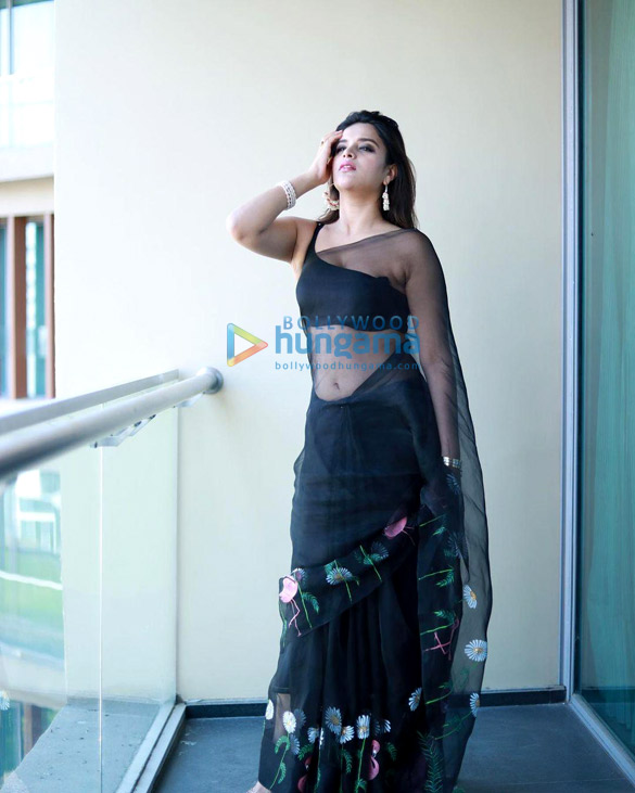 nidhhi agerwal 4 3