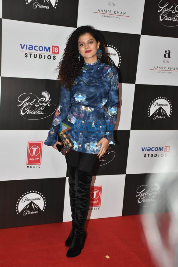 photos aamir khan kiran rao kareena kapoor khan saif ali khan and others attend red carpet premiere of laal singh chaddha 1198 14