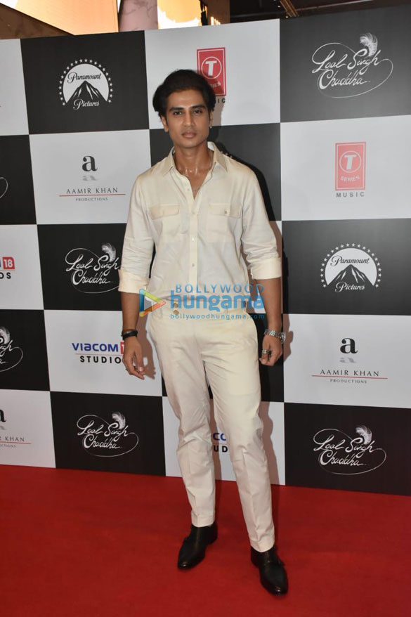 photos aamir khan kiran rao kareena kapoor khan saif ali khan and others attend red carpet premiere of laal singh chaddha 1198 18