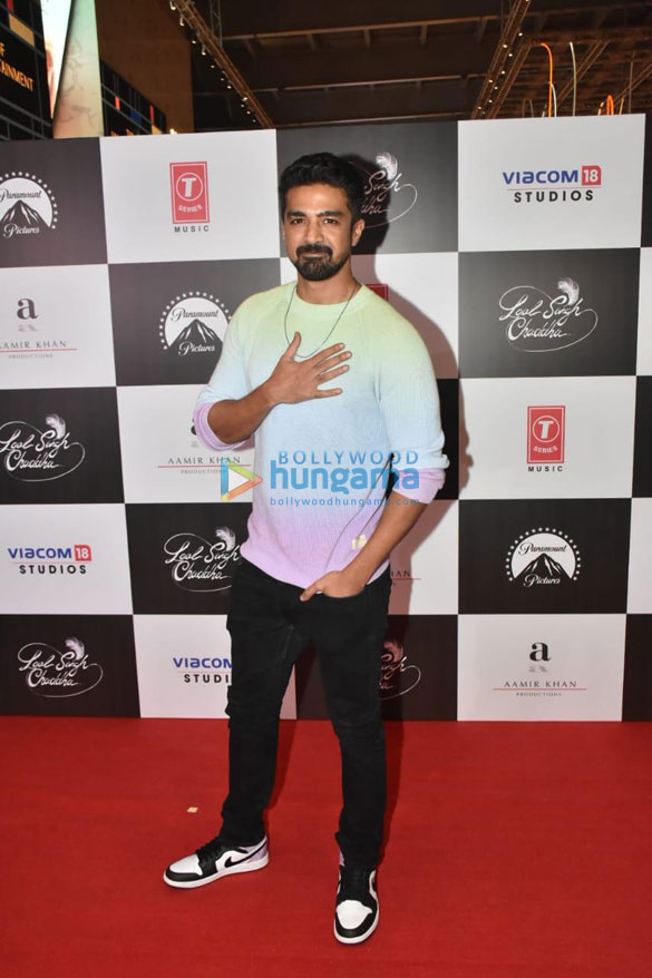 photos aamir khan kiran rao kareena kapoor khan saif ali khan and others attend red carpet premiere of laal singh chaddha 1198 8