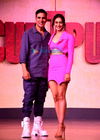 Photos: Akshay Kumar, Rakul Preet Singh, Sargun Mehta, Chandrachur Singh and others snapped at Cuttputlli trailer launch in Mumbai