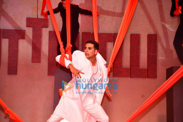 photos akshay kumar and team snapped at cuttputlli trailer launch in mumbai 1