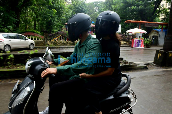 Photos Anushka Sharma and Virat Kohli snapped at on a bike ride (4)