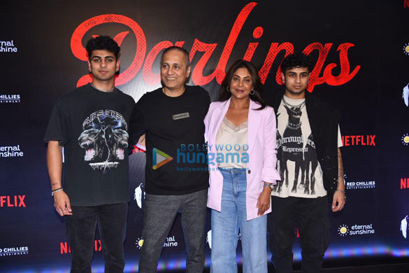 Photos: Celebs grace the premiere of Darlings Photos: Celebs grace the premiere of Darlings
