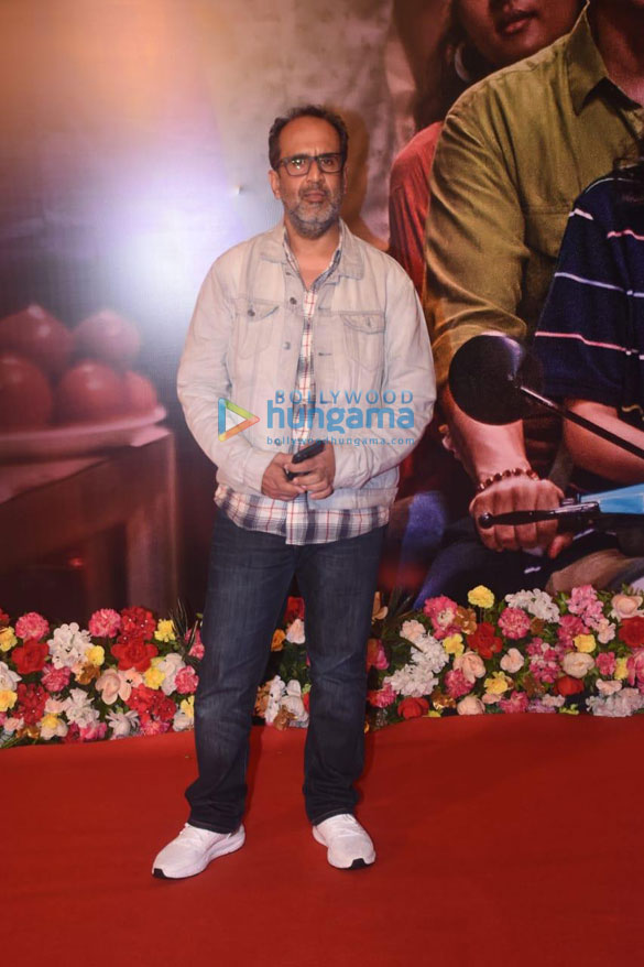 photos celebs grace the premiere of raksha bandhan 6