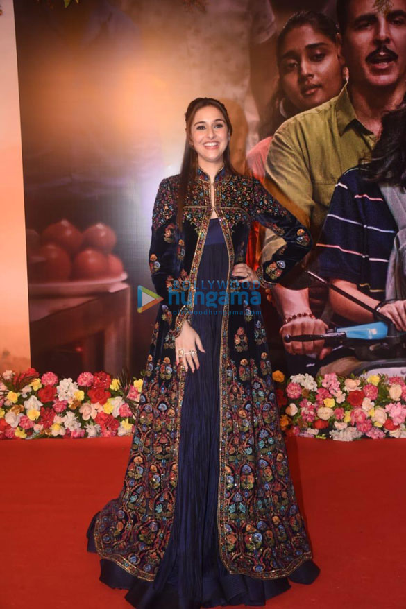 photos celebs grace the premiere of raksha bandhan more 1 2