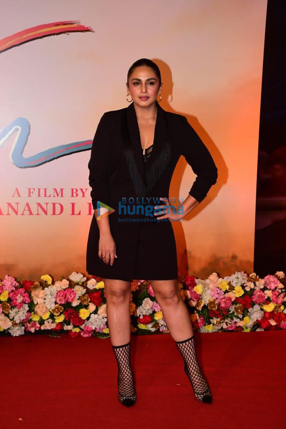 photos celebs grace the premiere of raksha bandhan more 1 7