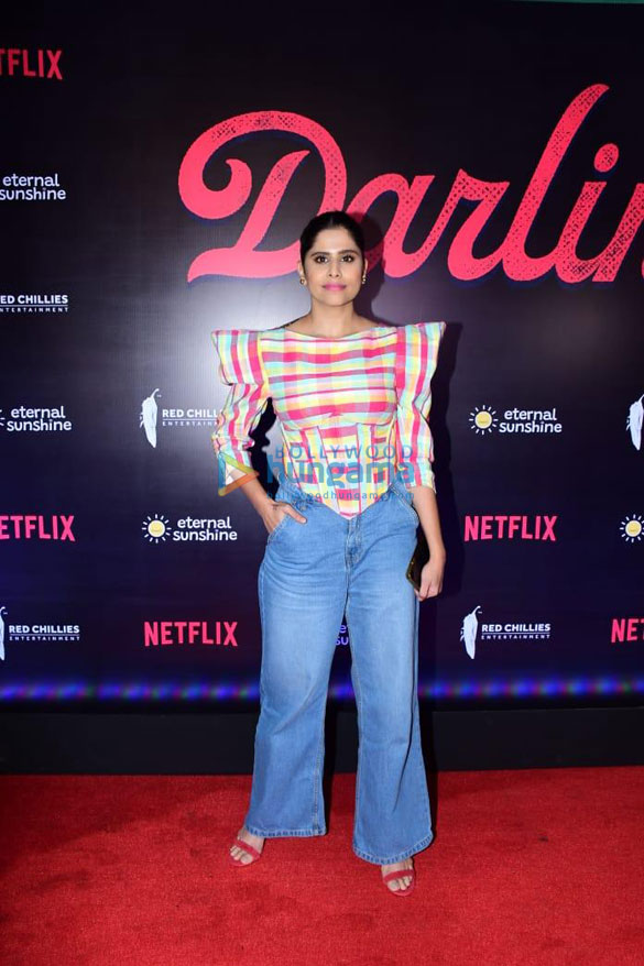 photos celebs grace the screening of darlings 55 7