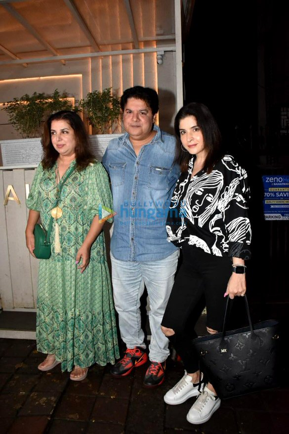 photos chunky pandey farah khan avinash gowarikar and others snapped at a restaurant in bandra 2