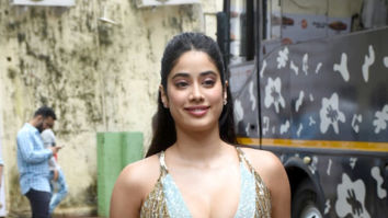 Photos: Janhvi Kapoor snapped promoting Good Luck Jerry on the set of DID Super Moms