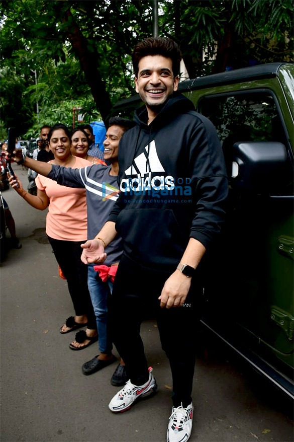 photos karan kundrra snapped at the gym in juhu 2