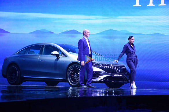photos kareena kapoor khan attends the launch of the new mercedes amg eqs 0098 2