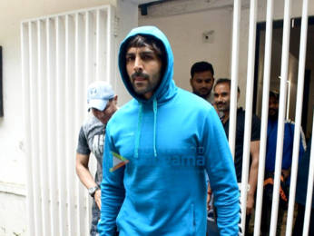 Photos: Kartik Aaryan, Saiee Manjrekar and Karan Kundrra snapped in Juhu