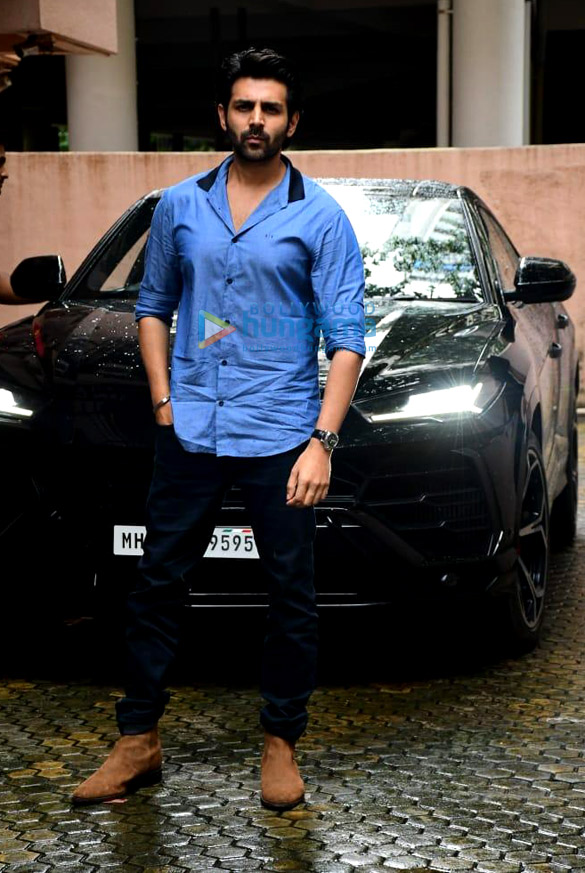 photos kartik aaryan snapped at sanjay leela bhansalis office in juhu 2 3