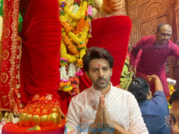 Photos: Kartik Aaryan visits Lalbaugcha Raja to seek Lord Ganesha’s blessings