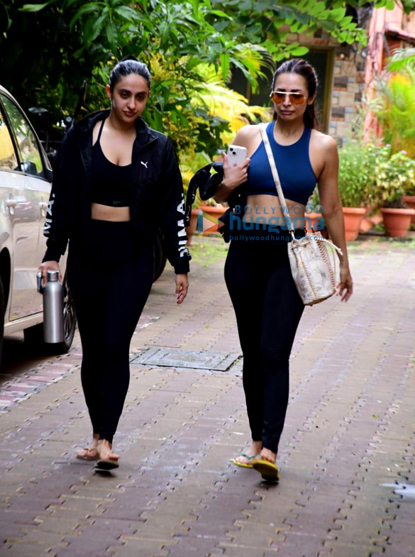 Photos: Malaika Arora and Akansha Ranjan Kapoor spotted at Diva Yoga in Bandra Photos: Malaika Arora and Akansha Ranjan Kapoor spotted at Diva Yoga in Bandra