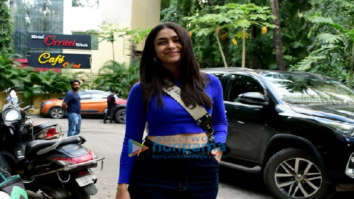 Photos: Mrunal Thakur snapped in Andheri