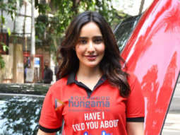 Photos: Neha Sharma spotted in Khar