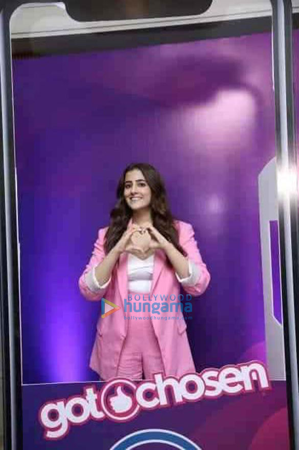 photos nupur sanon graces the launch of gotchosen app 3