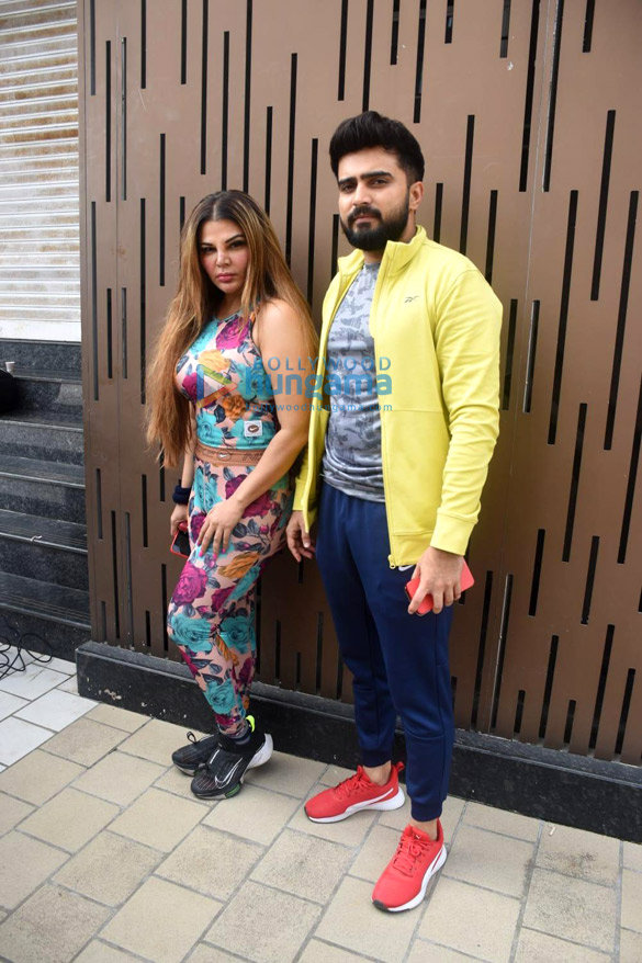photos rakhi sawant and her boyfriend adil khan snapped in bandra 2