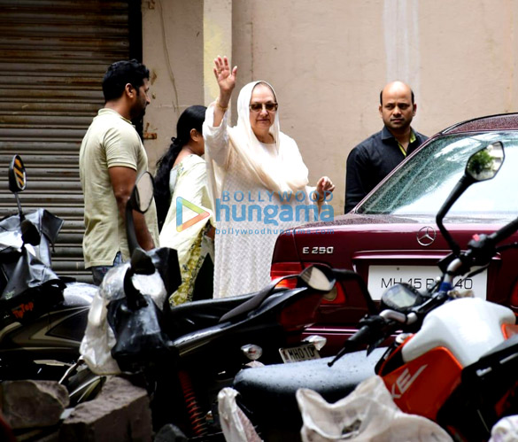 Photos: Saira Banu spotted in Bandra Photos: Saira Banu spotted in Bandra