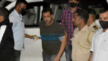 Photos: Salman Khan and Pooja Hegde snapped at Kalina Airport