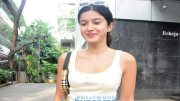 Photos: Shanaya Kapoor snapped at a clinic in Bandra