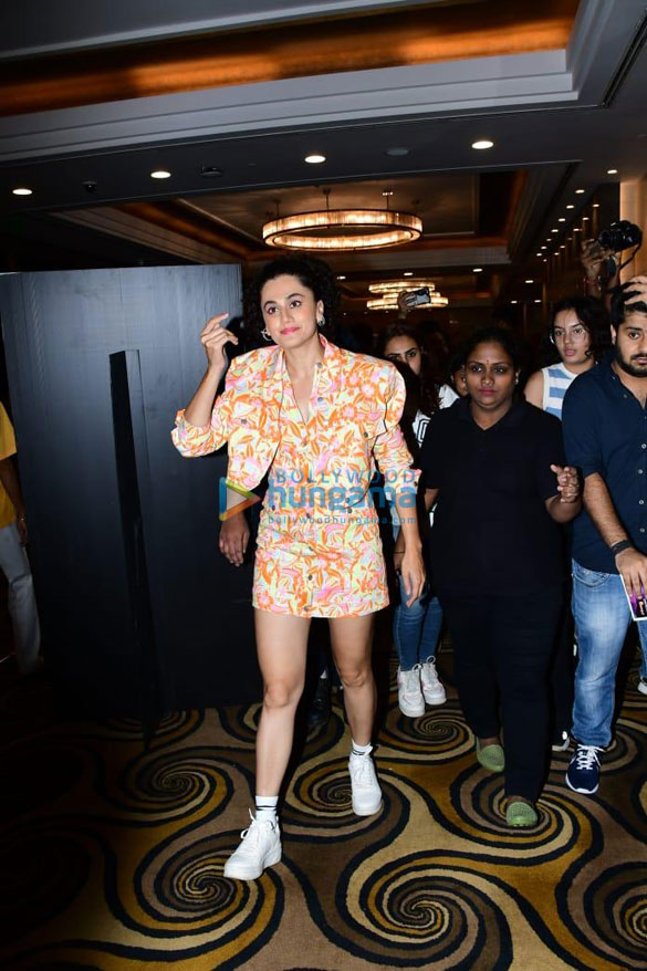 photos taapsee pannu and anurag kashyap snapped during do baaraa 2