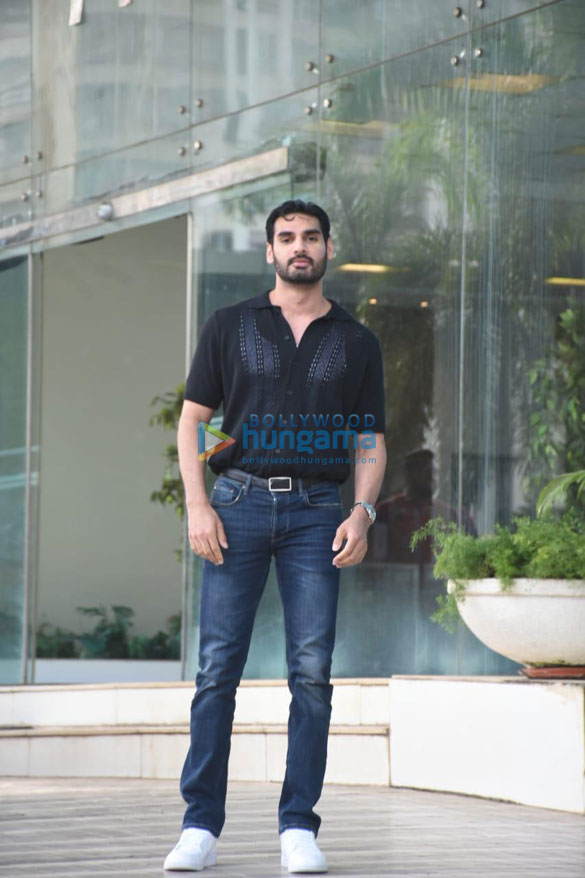 photos tiger shroff ahan shetty and vidyut jammwal snapped in andheri 3