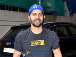 Photos: Varun Dhawan snapped in Juhu