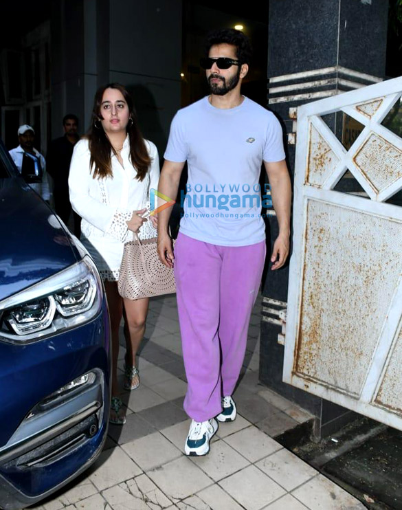 photos varun dhawan snapped with wife natasha dalal in juhu 5