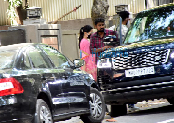 photos vicky kaushal and katrina kaif snapped at a clinic 2