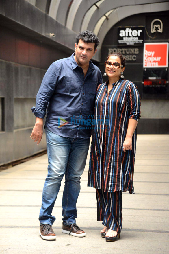Photos: Vidya Balan, Soni Razdan and others snapped at Siddharth Roy Kapur’s office in Khar Photos: Vidya Balan, Soni Razdan and others snapped at Siddharth Roy Kapur’s office in Khar