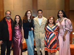 Raksha Bandhan star Akshay Kumar gifts Bandhani sarees to his on-screen sisters in Ahmedabad, see photos