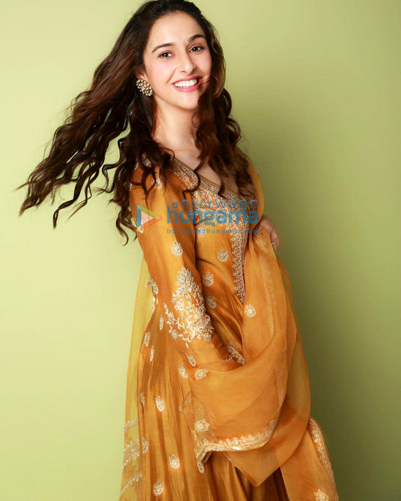 sadia khateeb 1 2