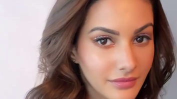 Shimmery eyeshadow with metallic outfit is the perfect combination for Amyra Dastur