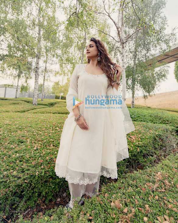 sonakshi sinha 2 88