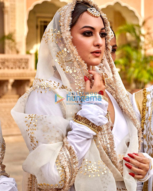sonakshi sinha 2 87