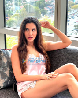 Celeb Photos Of Sonnalli Seygall