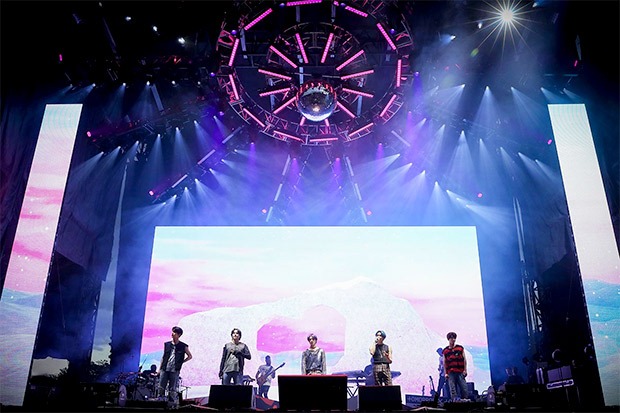 TXT makes history become first K-pop group to perform at Lollapalooza 2022; brings iann dior as surprise guest