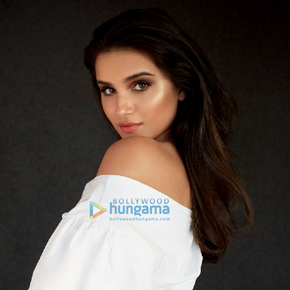 tara sutaria 8 4