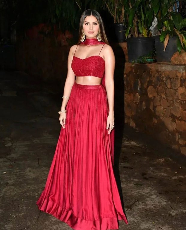 Tara Sutaria looks glam in this gorgeous red lehenga worth Rs. 50K for launch of Sanjeev Marwah’s latest collection