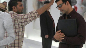 Akshay Kumar mourns the loss of his hairdresser Milan Jadhav: ‘Still can’t believe you’ve left us’