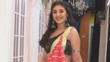 Dhvani Bhanushali is all decked up in her Navratri attire
