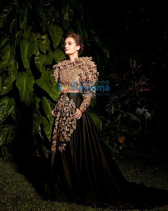 dia mirza 5 5