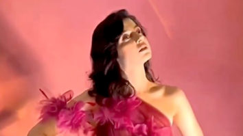 Divya Khosla Kumar is ruffled up in pink for Filmfare Awards