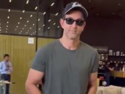 Hrithik Roshan teaching dance steps to Saif Ali Khan is the cutest thing ever!