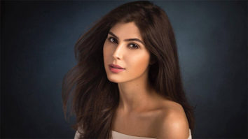 Indian actress Elnaaz Norouzi stands up for Mahsa Amini & Iran