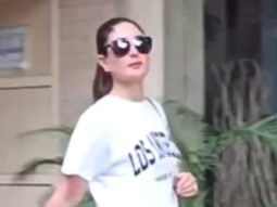 Kareena Kapoor Khan waves at paps in comfy casual outfit